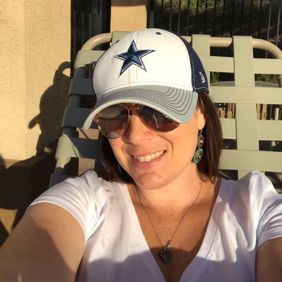 Meet your Posher, Jennifer - Picture 1 of 1